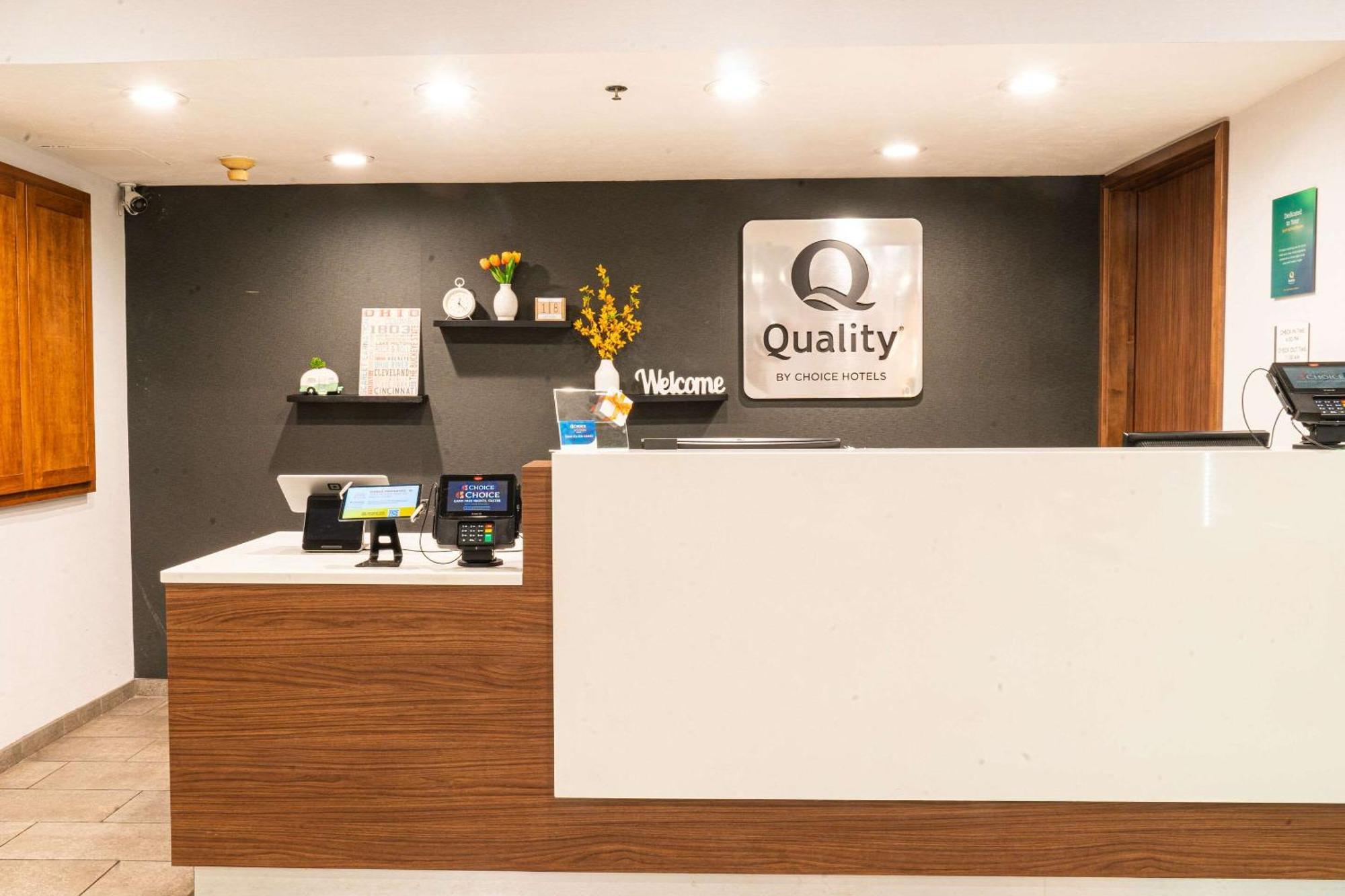 Quality Inn & Suites Oakwood Village - Cleveland South Luaran gambar