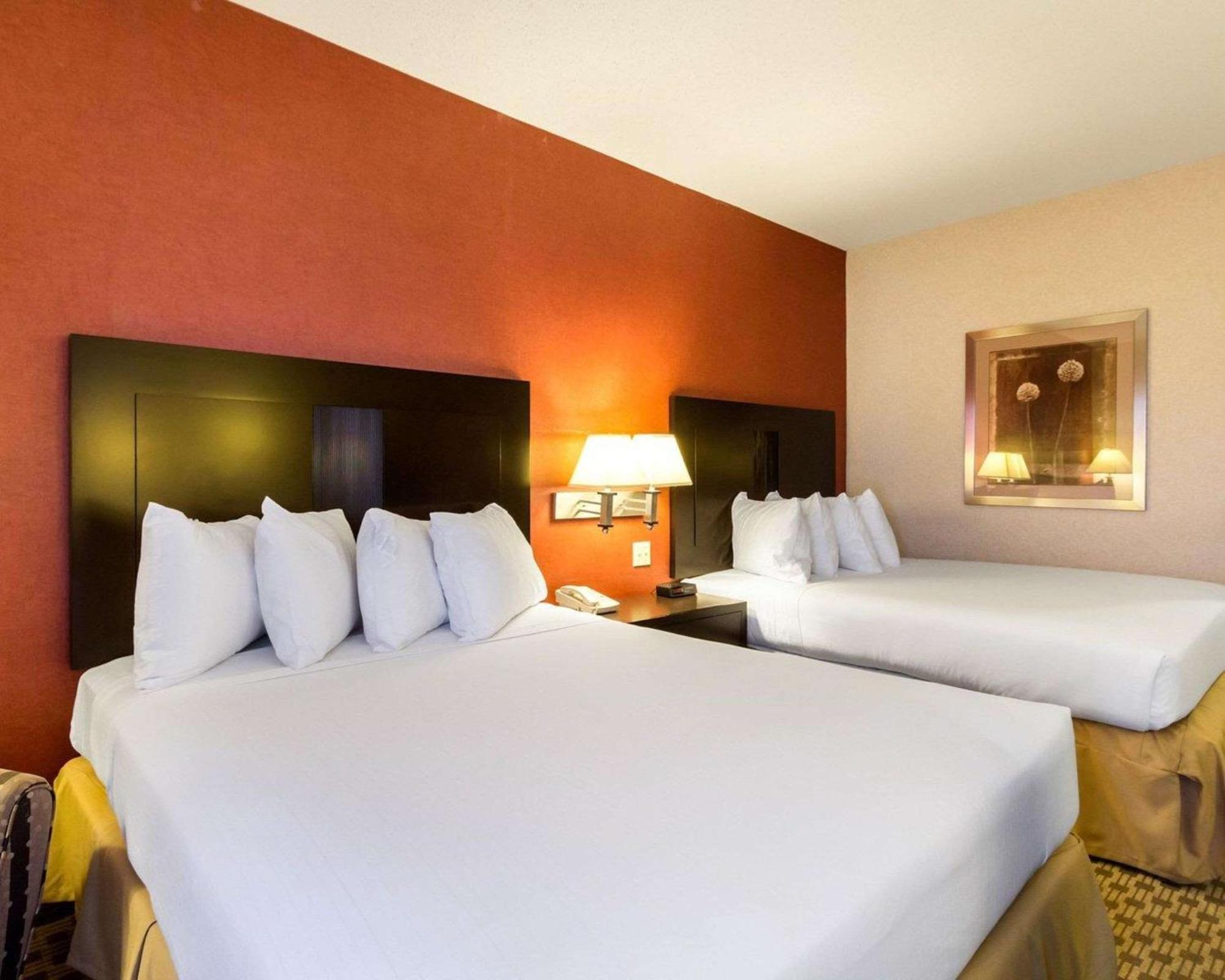 Quality Inn & Suites Oakwood Village - Cleveland South Luaran gambar