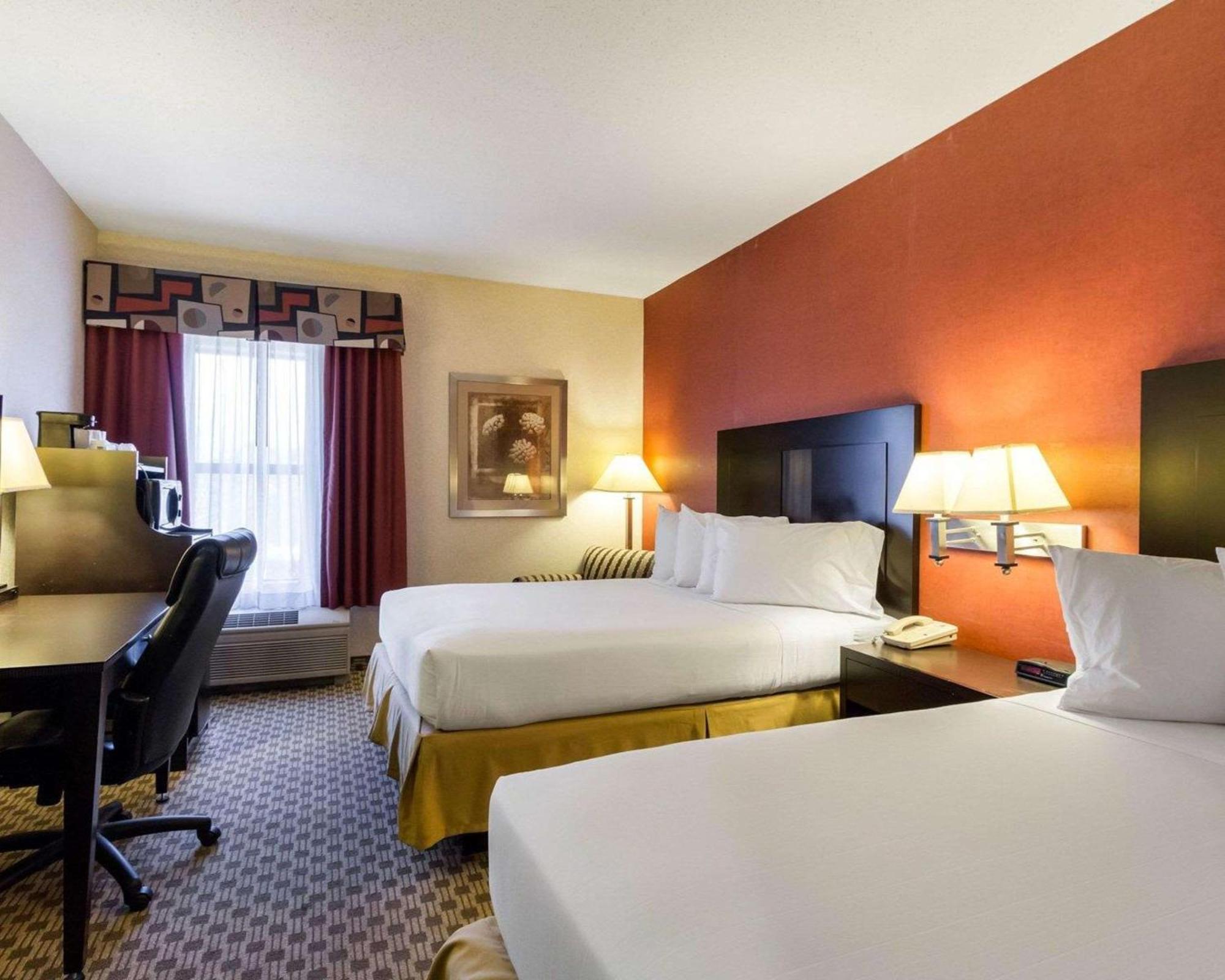 Quality Inn & Suites Oakwood Village - Cleveland South Luaran gambar