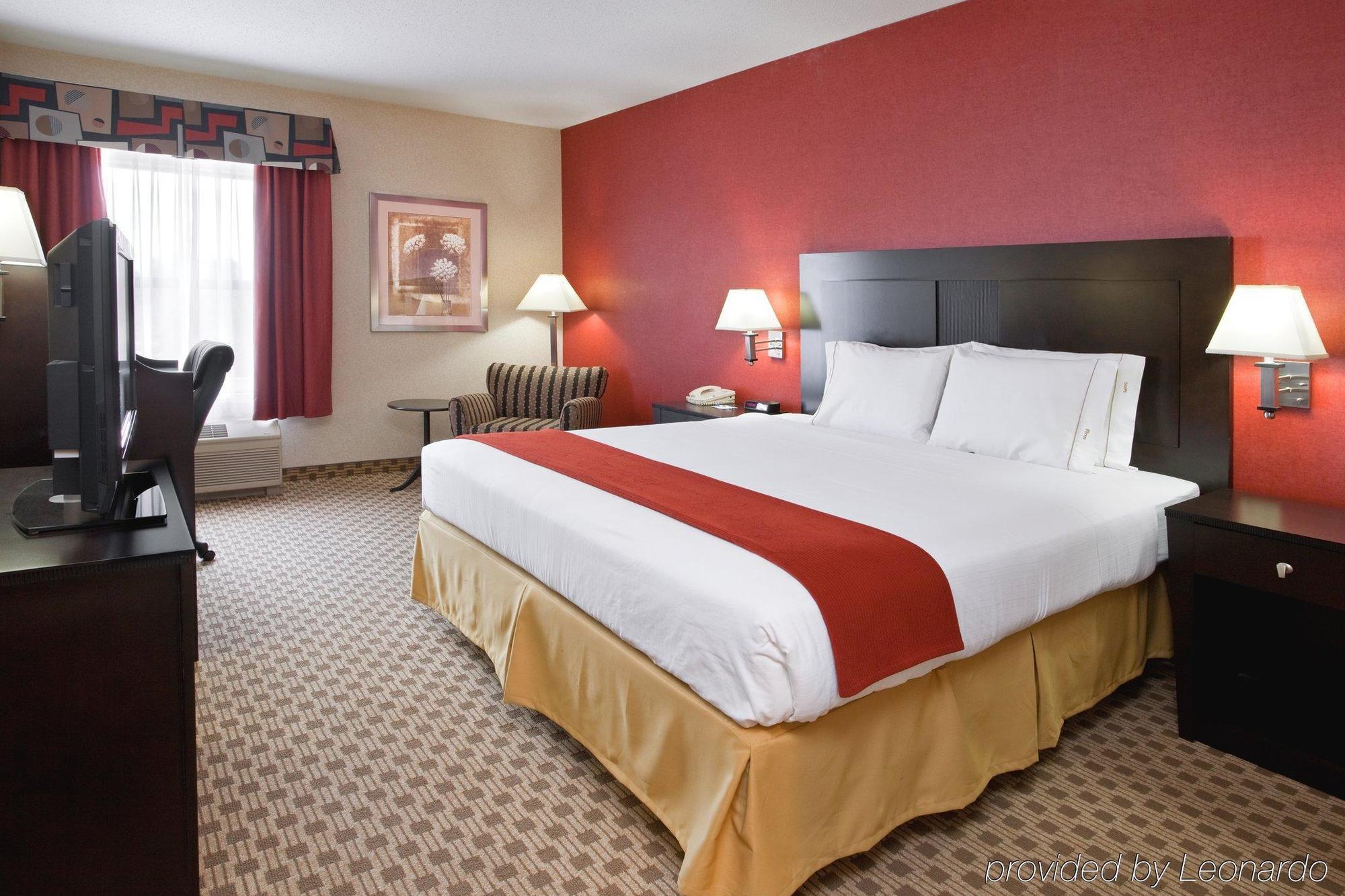 Quality Inn & Suites Oakwood Village - Cleveland South Luaran gambar