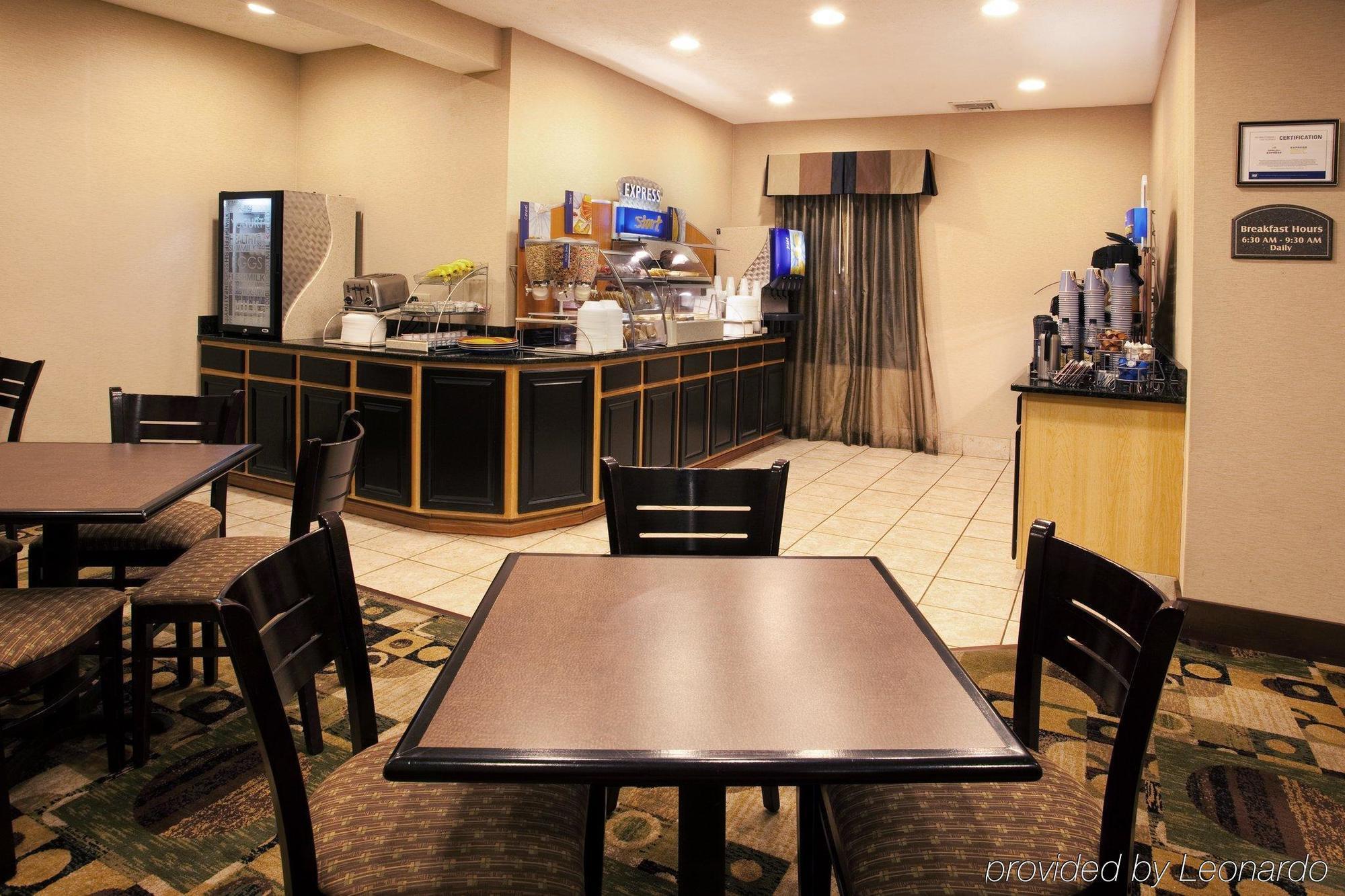 Quality Inn & Suites Oakwood Village - Cleveland South Luaran gambar