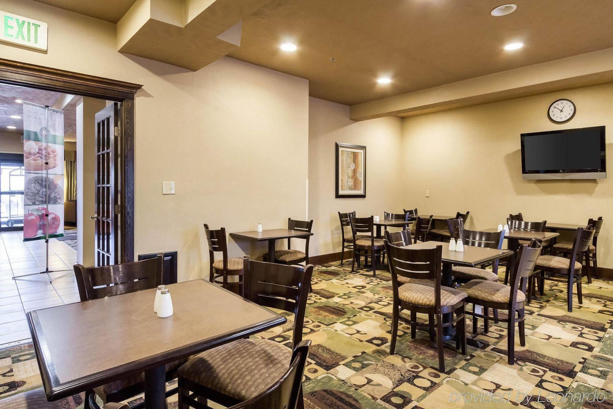 Quality Inn & Suites Oakwood Village - Cleveland South Luaran gambar