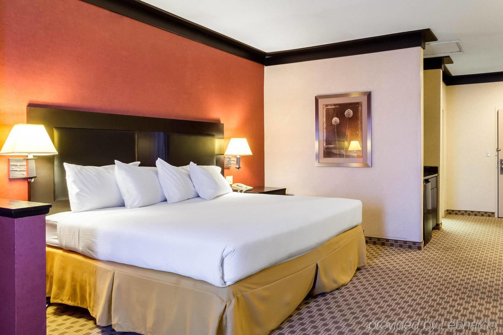 Quality Inn & Suites Oakwood Village - Cleveland South Luaran gambar