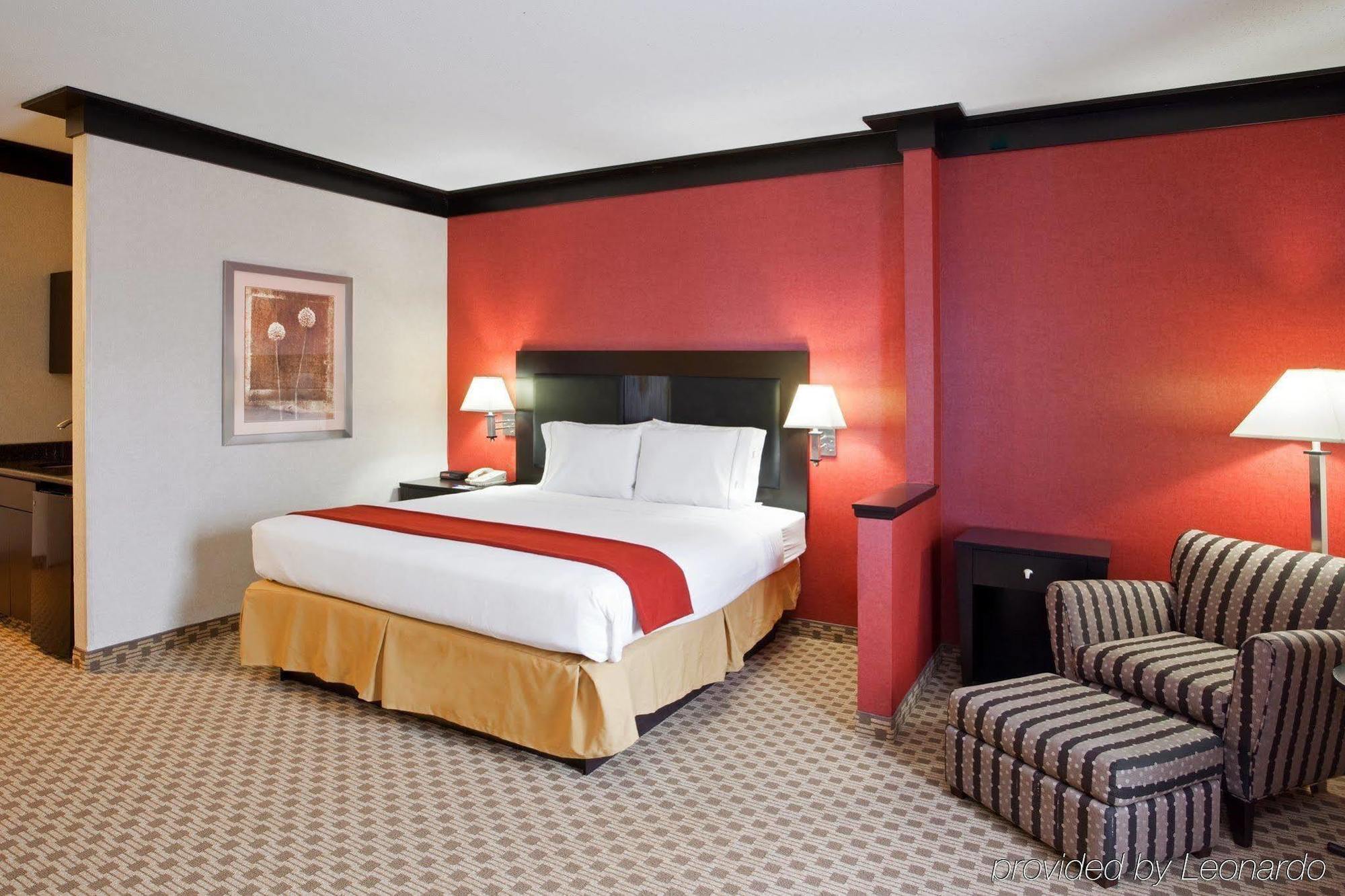 Quality Inn & Suites Oakwood Village - Cleveland South Bilik gambar