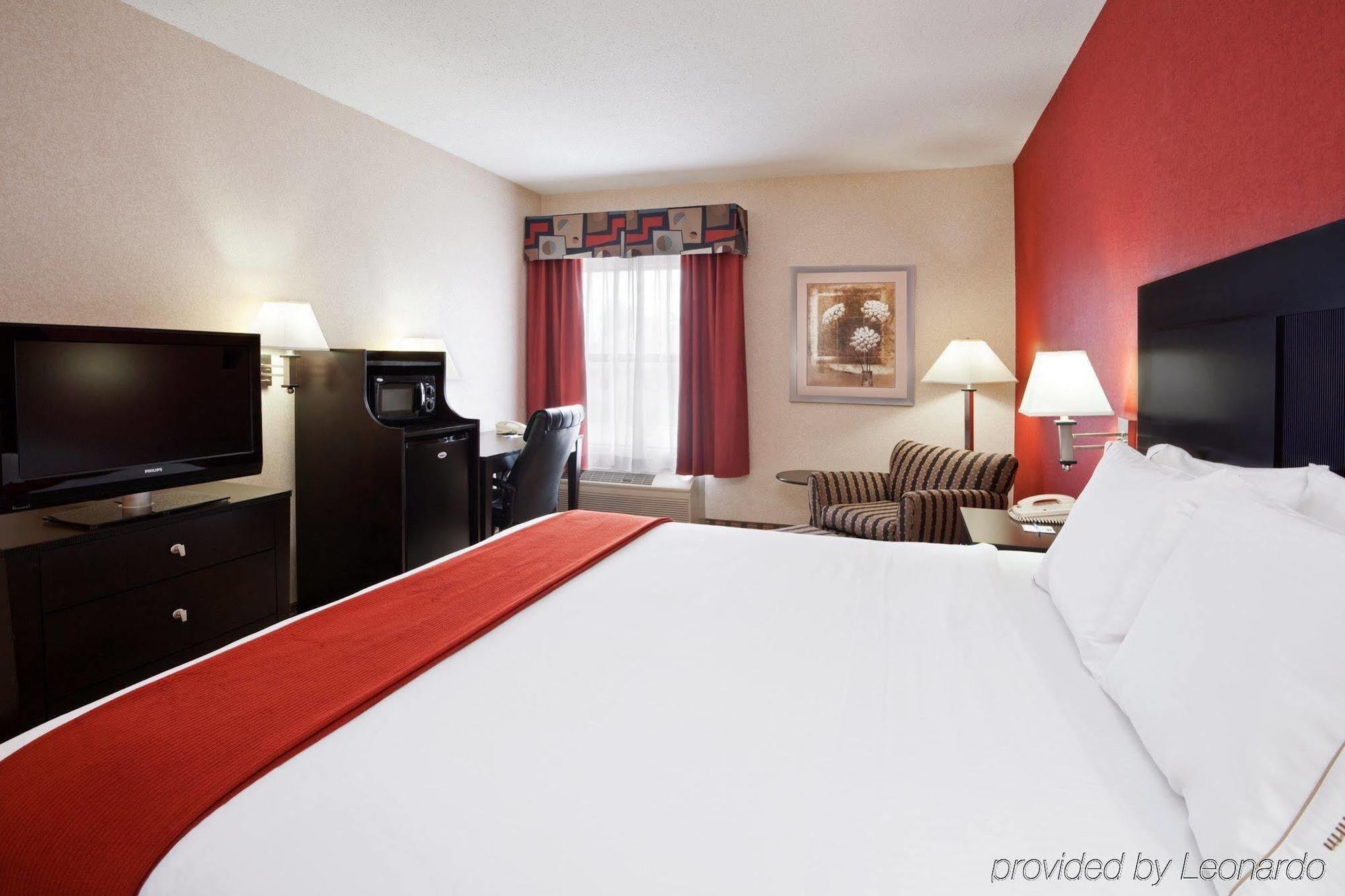 Quality Inn & Suites Oakwood Village - Cleveland South Luaran gambar